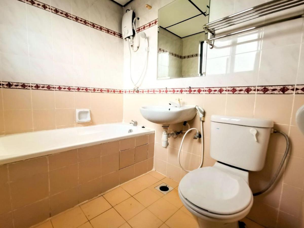 Apartament Dsavoy Afamosa Melaka Zewnętrze zdjęcie
